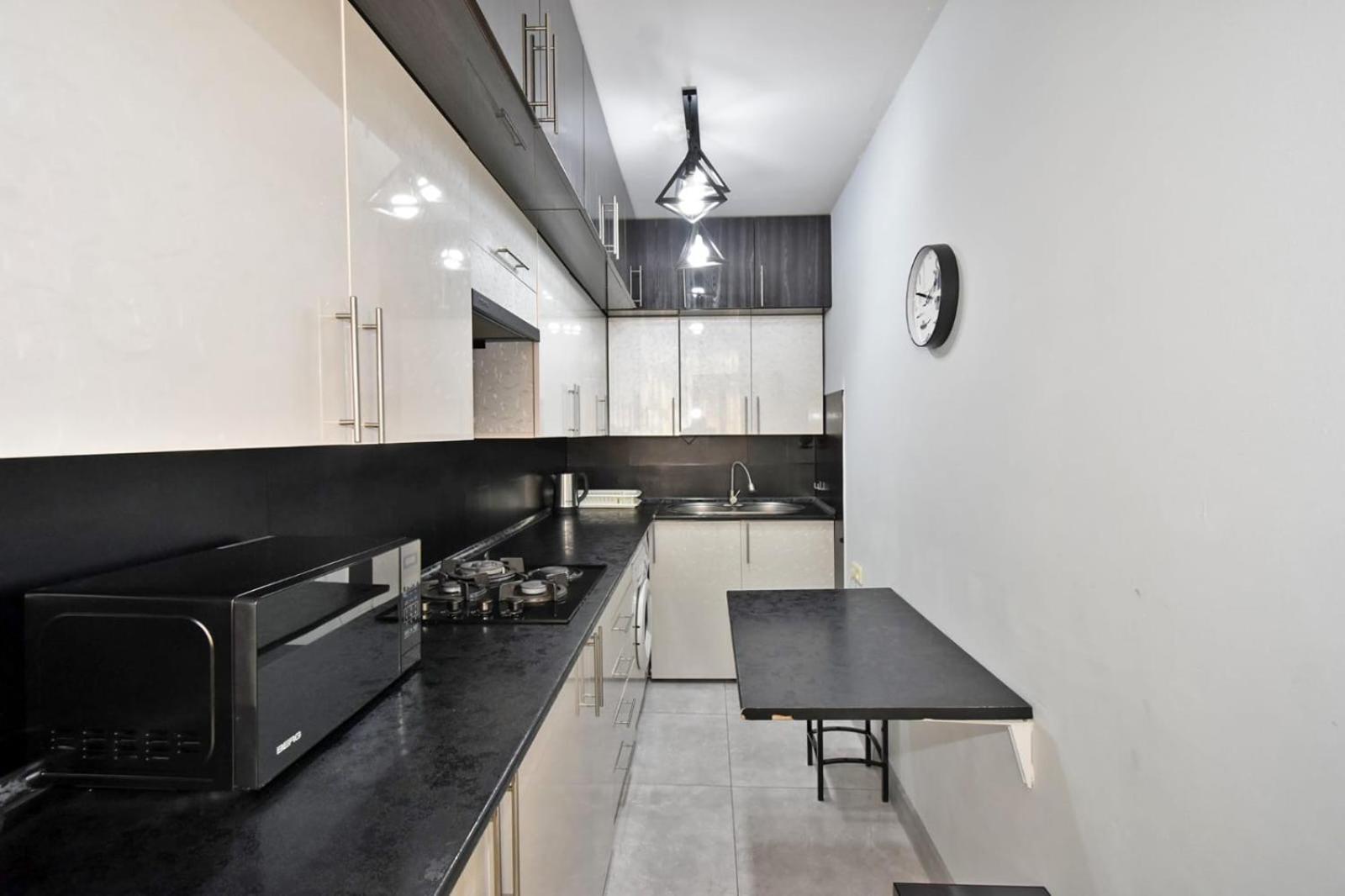 Luxury Spacious Apartment On Saryan Street.Centre يريفان المظهر الخارجي الصورة