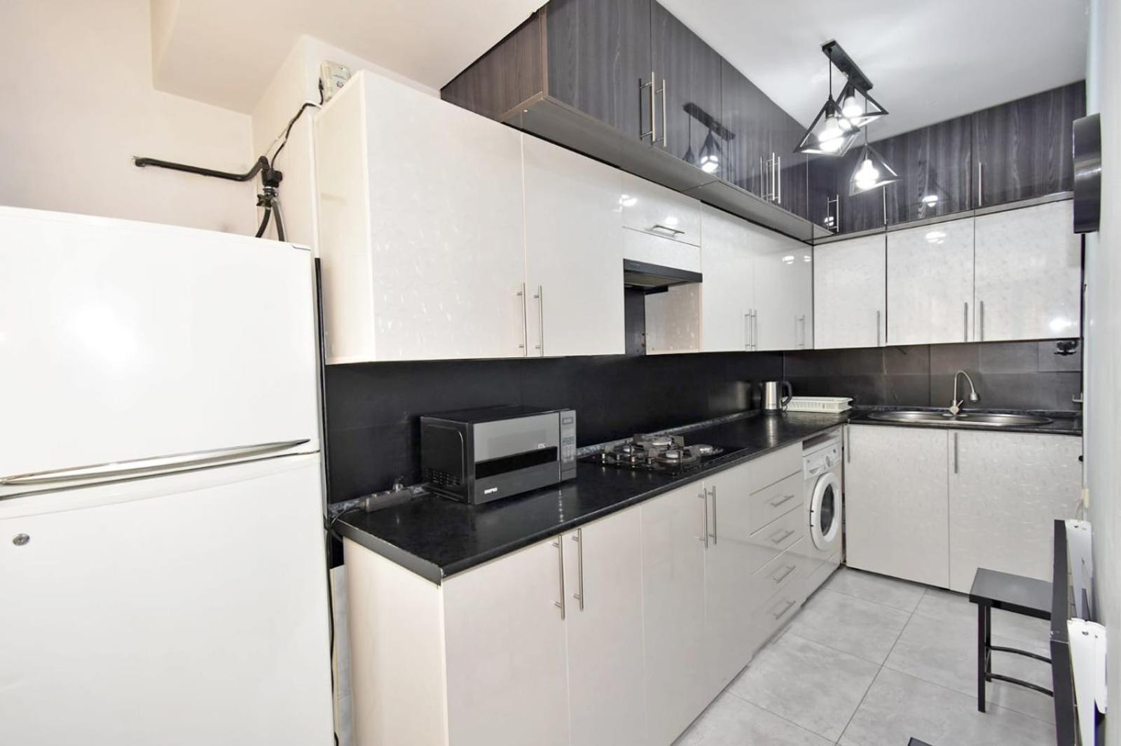 Luxury Spacious Apartment On Saryan Street.Centre يريفان المظهر الخارجي الصورة